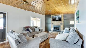 Cottage (3 Bedrooms) | Interior