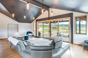 House (3 Bedrooms) | Front of property