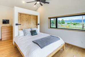 House (3 Bedrooms) | Interior - Stunning 14er Views! Private 6-acre Salida Retreat (Salida)