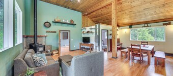 Rustic & Modern Home w/ Forest Views in Newport!