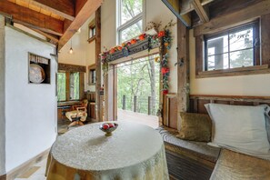 House (1 Bedroom) | Interior