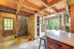 House (1 Bedroom) | Interior