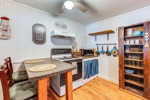 Apartment (0 Bedroom) | Interior