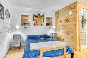 Apartment (0 Bedroom) | Interior