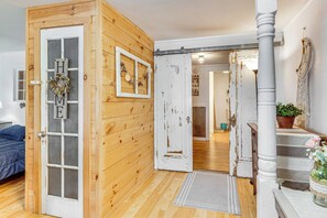 Apartment (0 Bedroom) | Interior