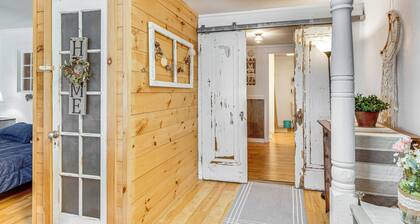 Lake & Mtn Views: Vermont Couple's Retreat!