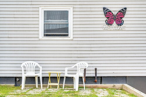 Lake & Mtn Views: Vermont Couple's Retreat!