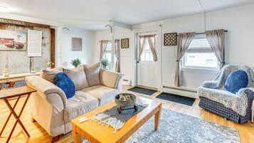 Apartment (0 Bedroom) | Interior