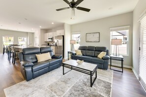 Apartment (3 Bedrooms) | Front of property