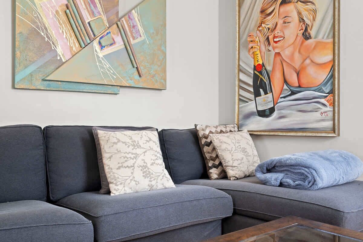 TV, fireplace, offices