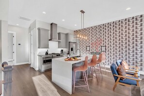 Ferienhaus | 4 Schlafzimmer, Schreibtisch, Internetzugang