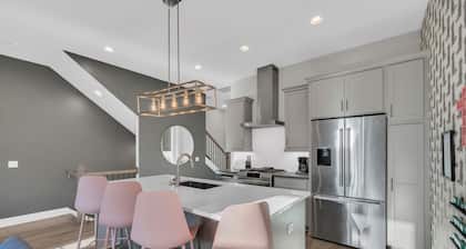 Brand New City Views Karaoke Room Near Downtown