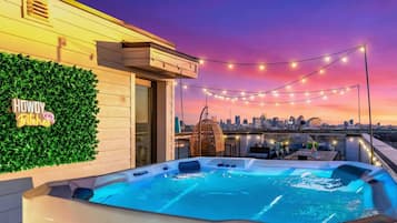 Casa | 4 camere, una scrivania, Internet