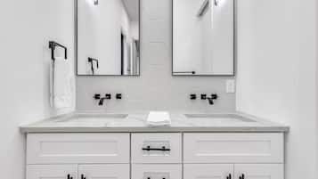 House | Bathroom
