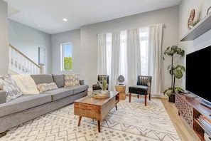 House | 4 bedrooms, desk, Internet - New Rooftop With City Views Game Room DT Nash (Nashville)