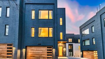 独立别墅 | 16 多间卧室、高速上网