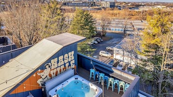 Rumah | 16 kamar tidur dan internet