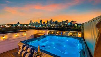 Talo | 8 makuuhuonetta, työpöytä, internet