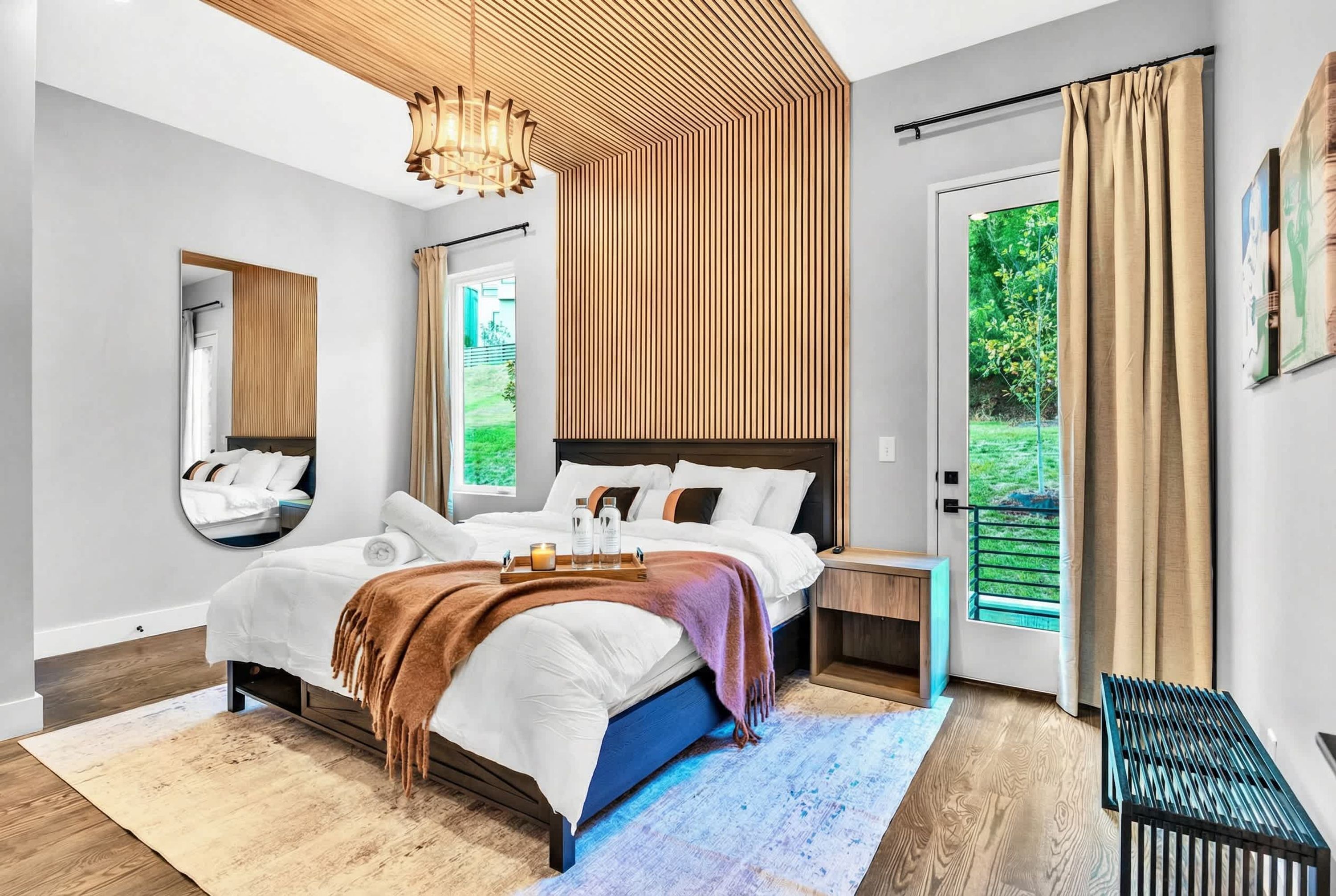 Talo | 8 makuuhuonetta, työpöytä, internet