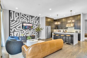 House - 2 Hot Tubs Karaoke Game Room Downtown Nashville (Nashville)