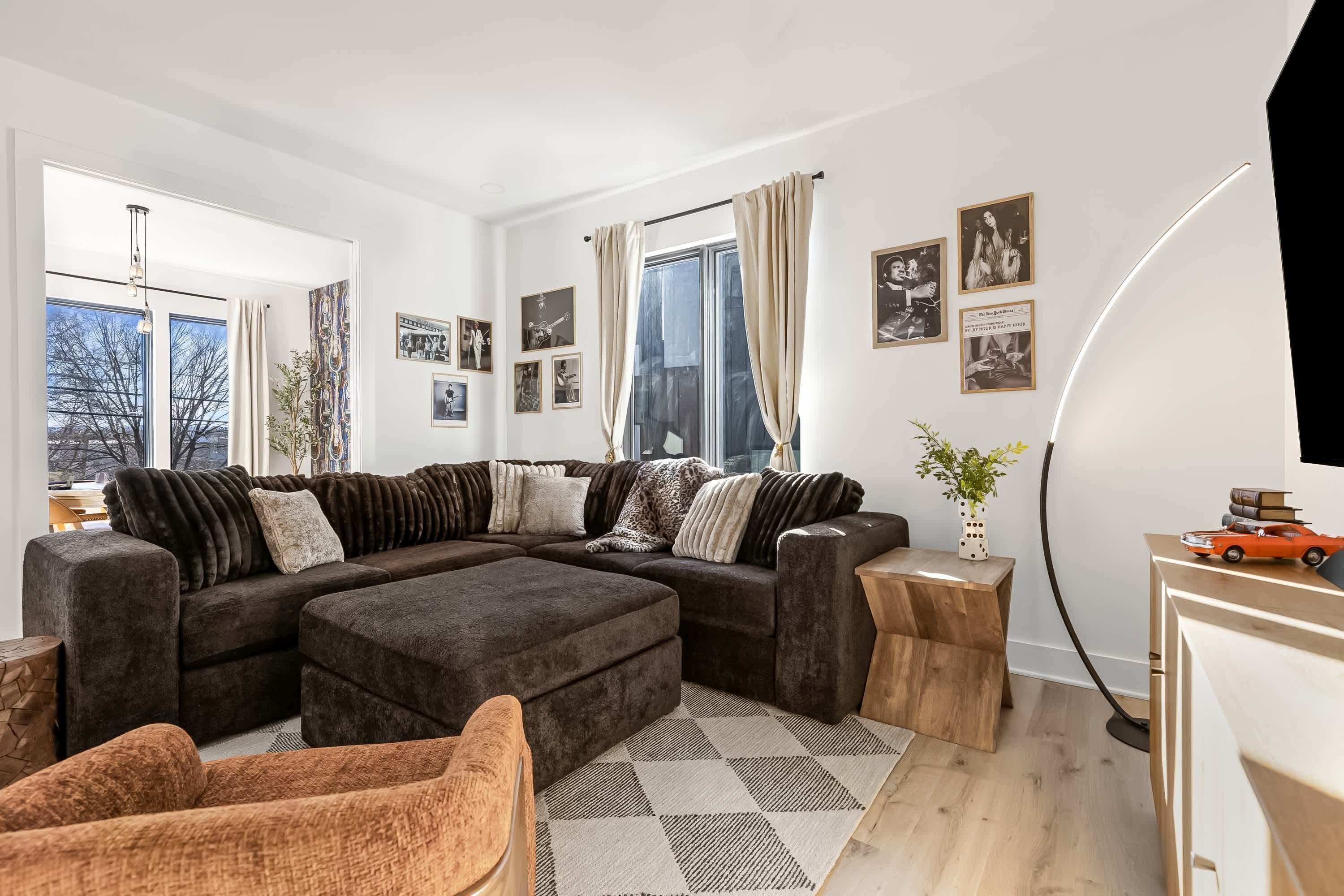 House | 8 bedrooms, Internet