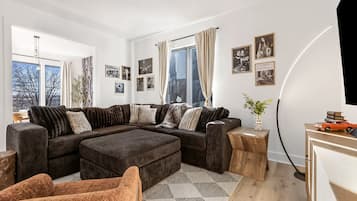 House | 8 bedrooms, Internet