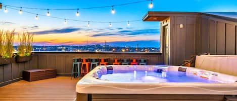 House | 8 bedrooms, Internet