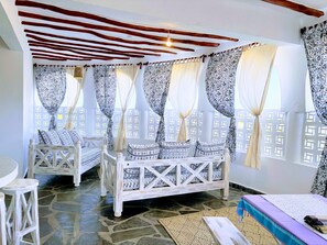 Interior - Stylish - 4BRM Vacation Rental- Pool- Self Catering (Malindi)