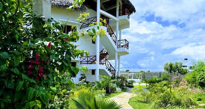 Archie’Es is a Stylish - 4bedrooms Villa - Private Pool - Self Catering