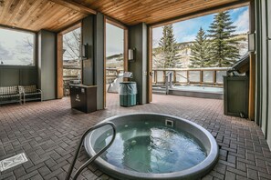 Spa - Top-Floor River Run Gem, Festivals & Summer Fun (Keystone)