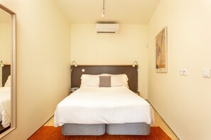 Appartement | 1 chambre, fer et planche à repasser