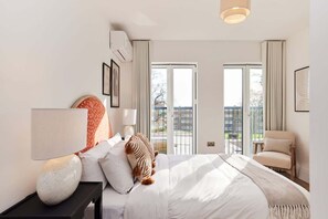 2 chambres, fer et planche à repasser, draps fournis