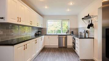 Fridge, oven, dishwasher, toaster