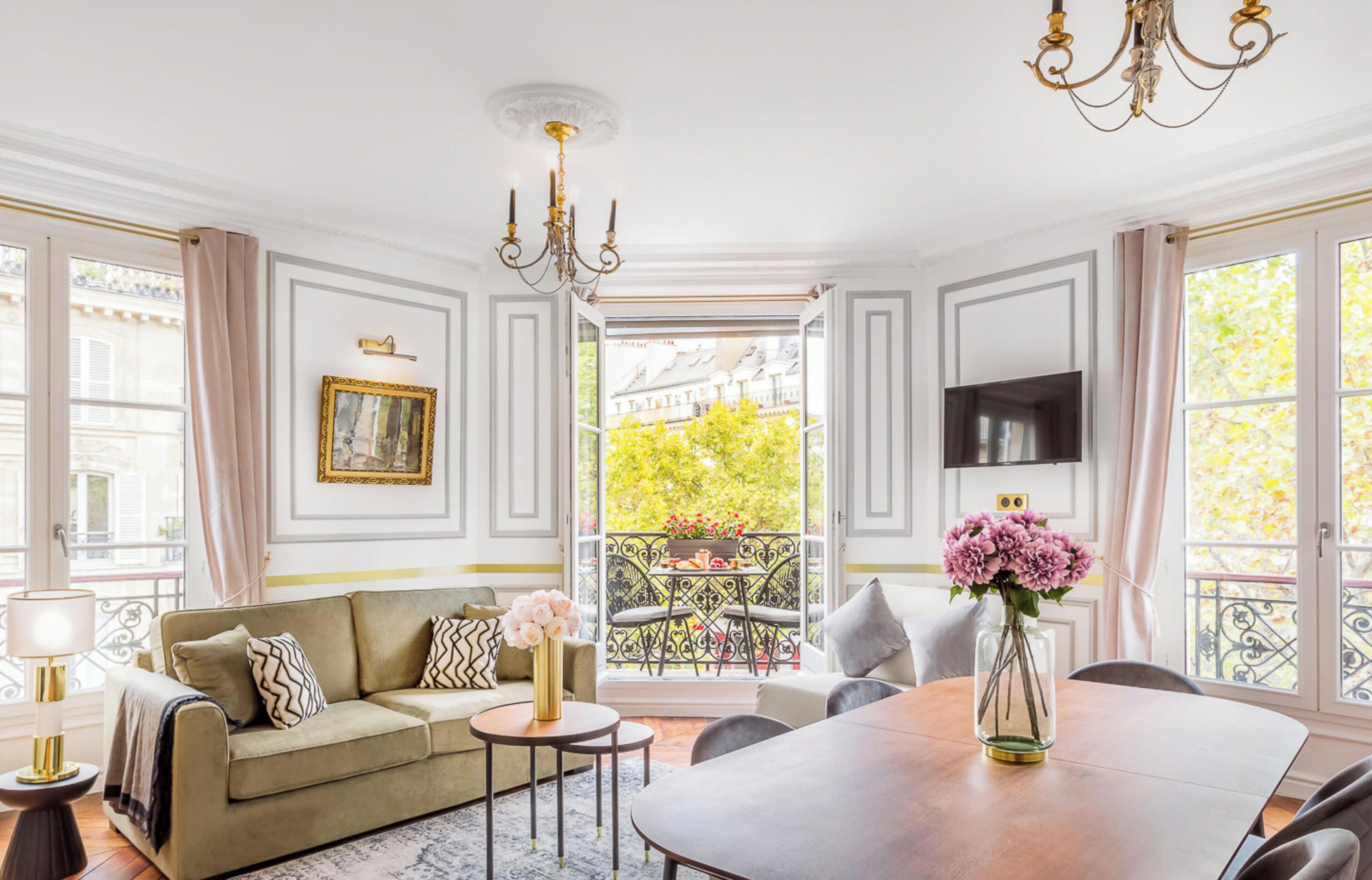 Leilighet, balkong, byutsikt | Oppholdsområde | Kontorer