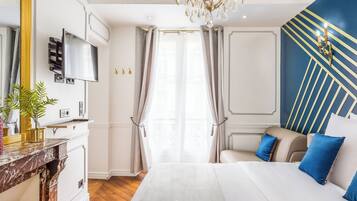 Appartement, uitzicht op de stad | Hypoallergeen beddengoed, pillowtop-bedden, een kluis op de kamer