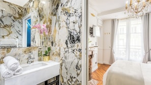Apartment, City View | Bathroom