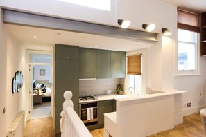 Fridge, oven, dishwasher, toaster
