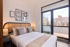 2 chambres, fer et planche à repasser, Wi-Fi, draps fournis