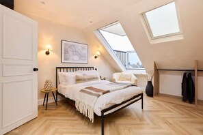 4 chambres, fer et planche à repasser, Wi-Fi, draps fournis