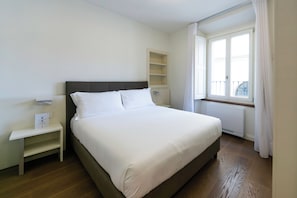 Superior appartement, balkon | Donsdekens, een kluis op de kamer, individueel gemeubileerd