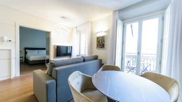 Appartement Supérieur, balcon | Coin séjour