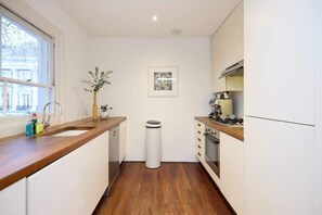 Oven, dishwasher, toaster, cookware/dishes/utensils