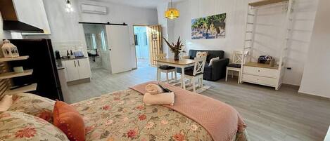 1 bedroom, iron/ironing board, Internet, bed sheets