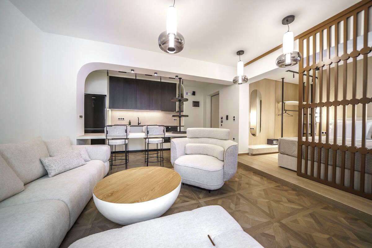 In-room safe, soundproofing, iron/ironing board, free WiFi