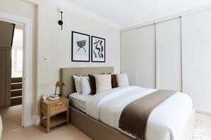 3 chambres, fer et planche à repasser, Wi-Fi, draps fournis
