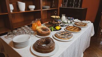 Colazione a base di specialità locali inclusa, servita tutte le mattine