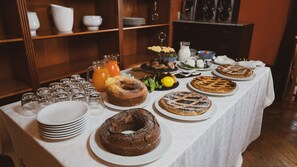 Déjeuner composé de spécialités locales gratuit tous les jours