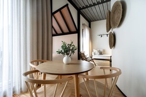 Apartment | Dining - Feel Porto Matosinhos City Flat V (Matosinhos)