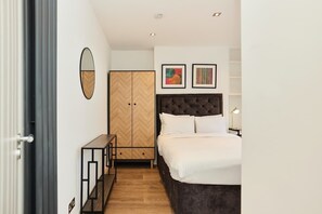 2 chambres, fer et planche Ă repasser, Wi-Fi, draps fournis