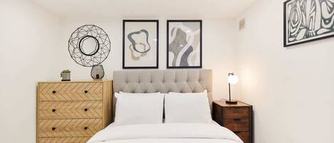2 habitaciones, tabla de planchar con plancha, wifi y ropa de cama